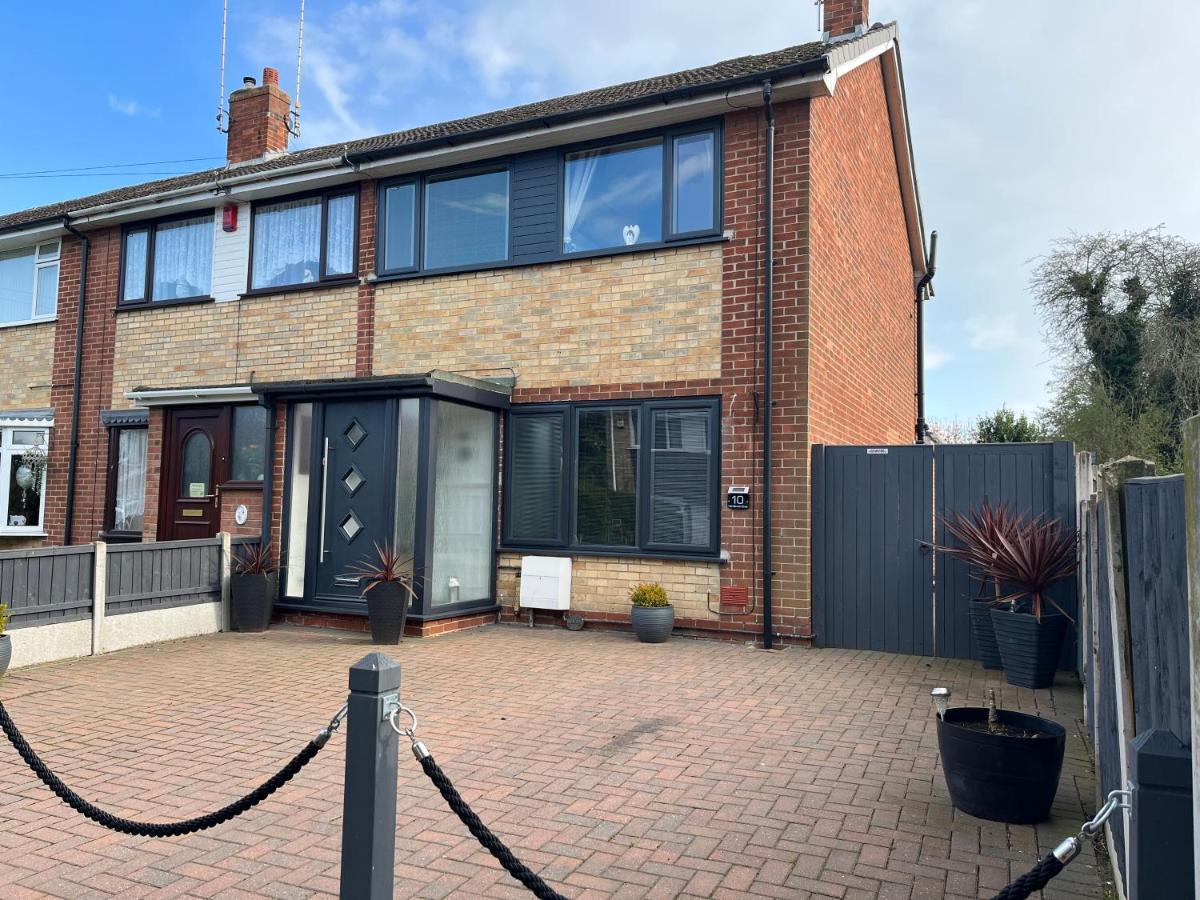 The Brook House - Spacious 3 Bed Home From Home In Burton Extérieur photo