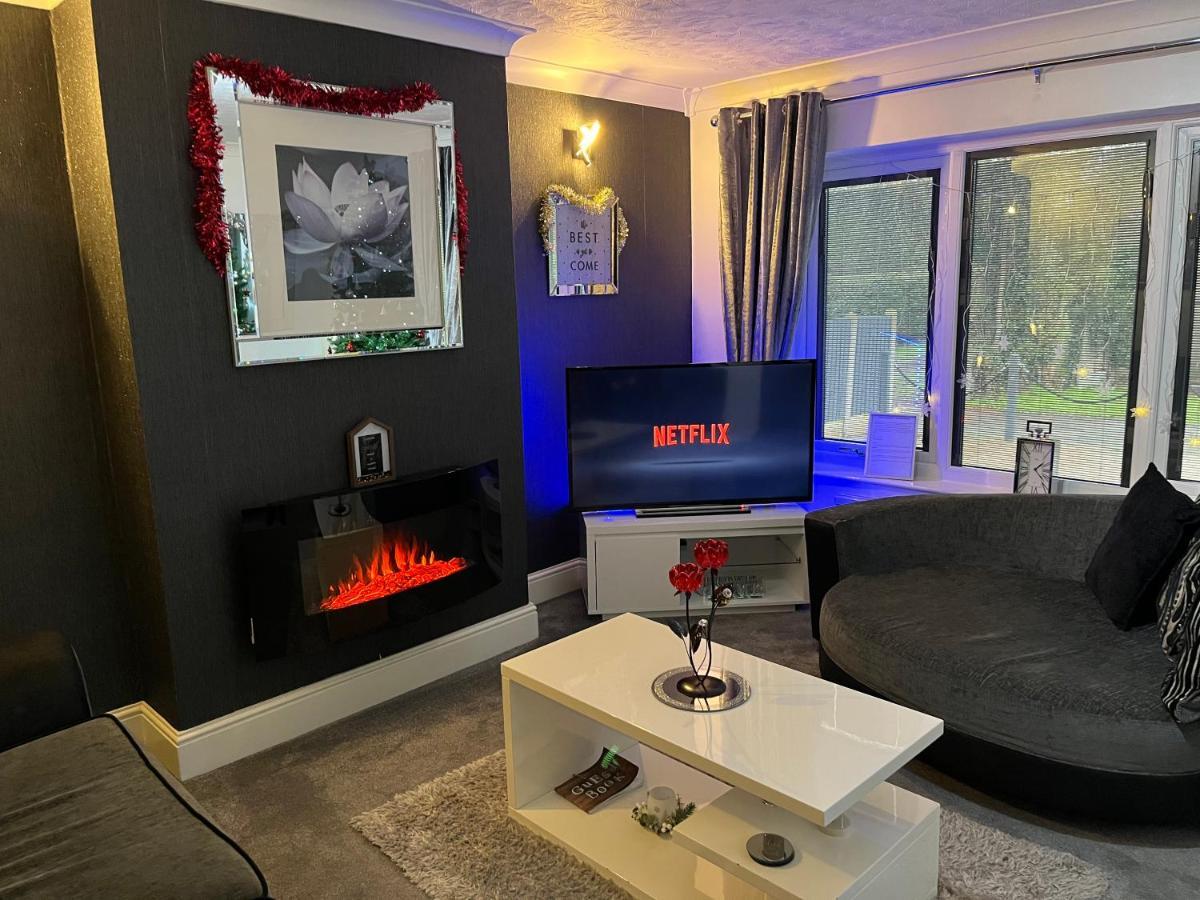 The Brook House - Spacious 3 Bed Home From Home In Burton Extérieur photo