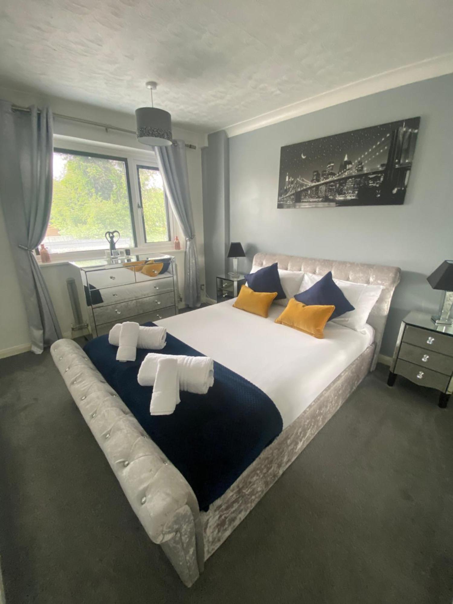 The Brook House - Spacious 3 Bed Home From Home In Burton Extérieur photo