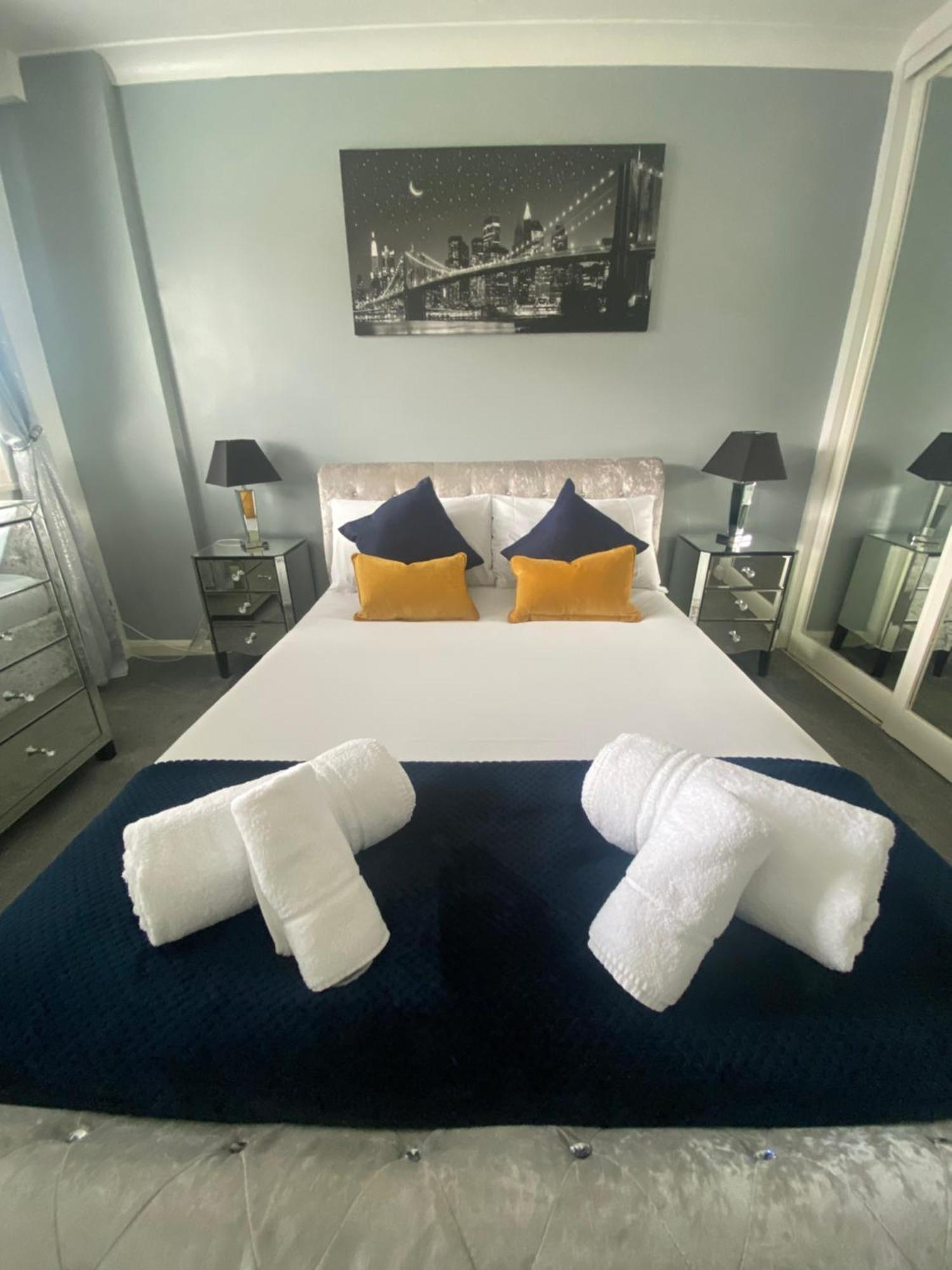 The Brook House - Spacious 3 Bed Home From Home In Burton Extérieur photo
